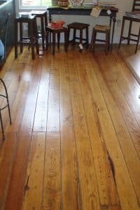 pine-floor-with-oil-seal