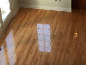 shiny-wood-floor-after-refinishing