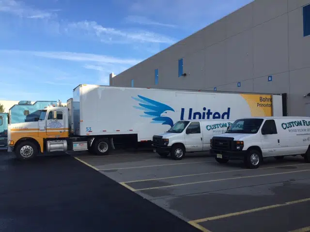 semi-truck-before-trailer-refinishing